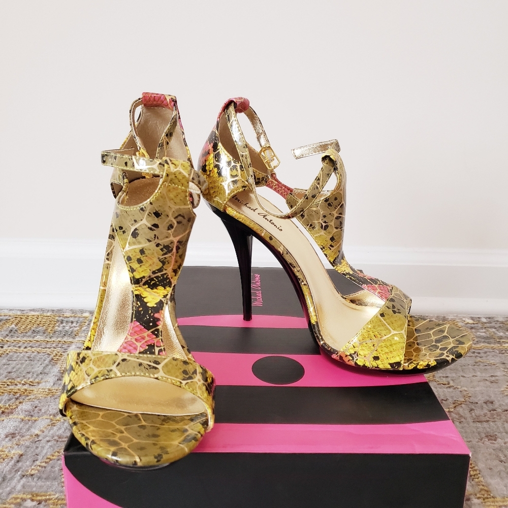 Michael Antonio Yellow Snake Print Sandals, 7.5